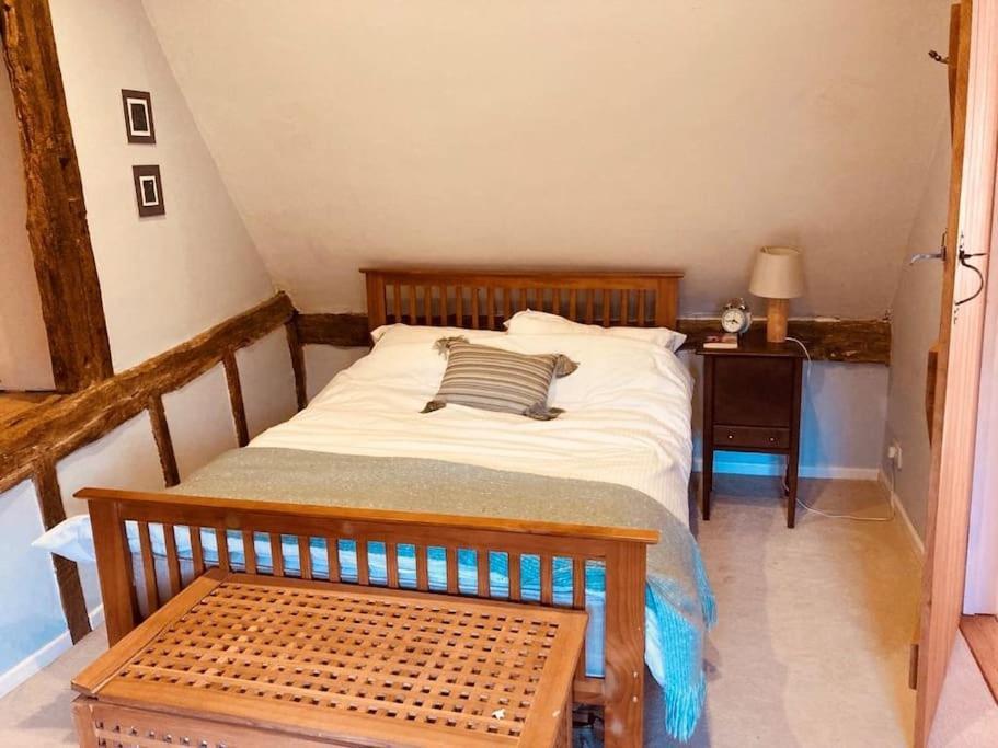 2 Beds & Living In Our Idyllic Country Cottage Bedford Kültér fotó
