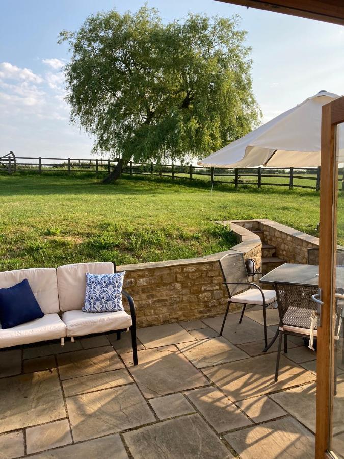 2 Beds & Living In Our Idyllic Country Cottage Bedford Kültér fotó
