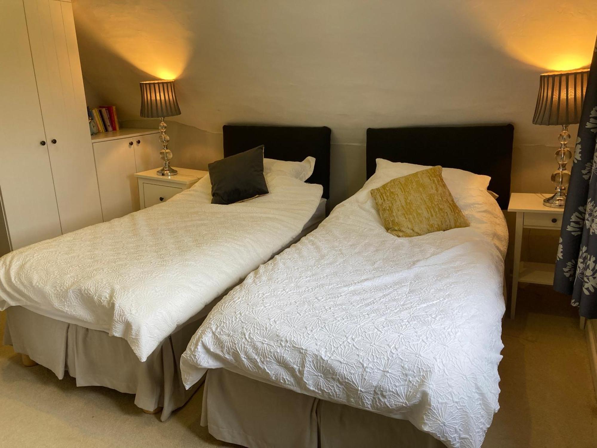 2 Beds & Living In Our Idyllic Country Cottage Bedford Kültér fotó